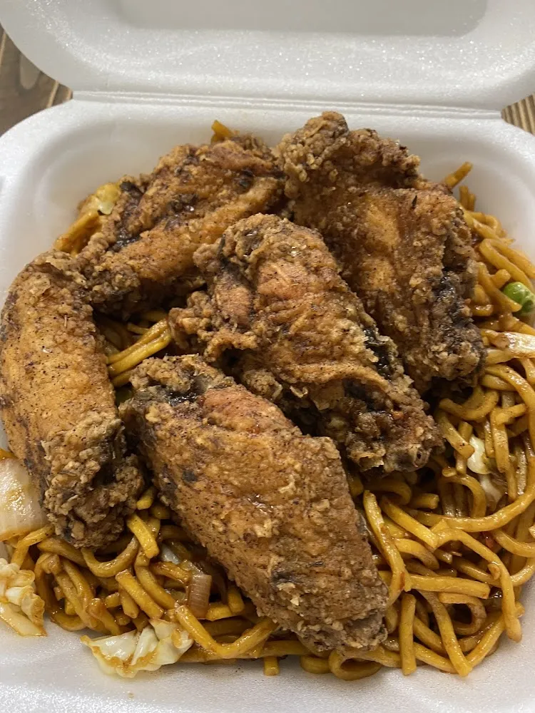 Chicken Wing Lo Mein